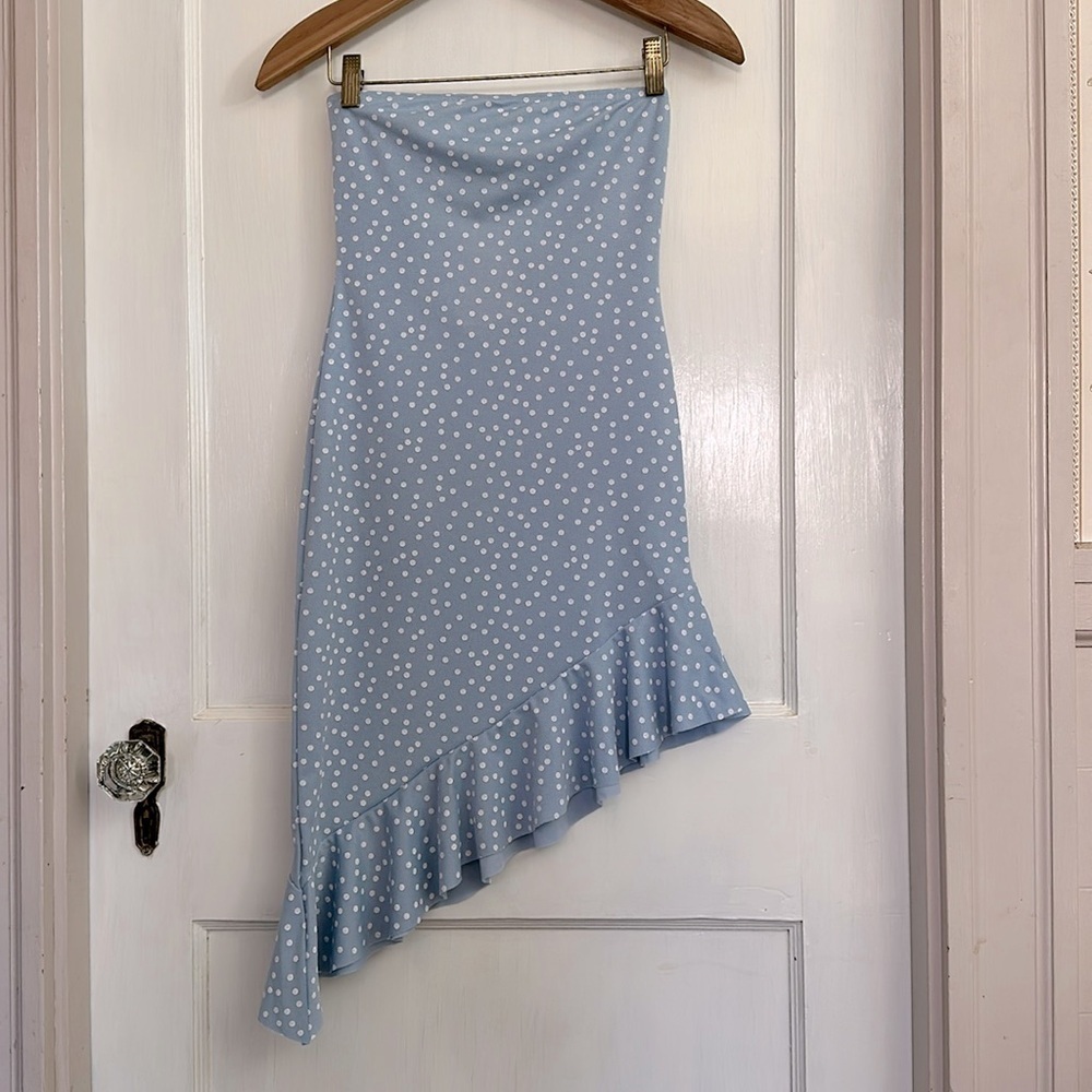 MISSGUIDED Asymmetrical Baby Blue/White Polka Dot Ruffle Hem Bandeau Mini Dress
